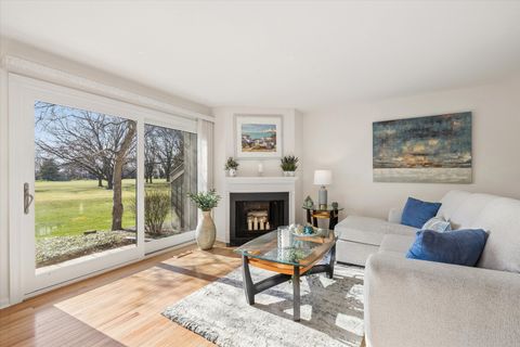 Tiny photo for 404 Shoreline Road #298, Lake Barrington, IL 60010 (MLS # 12608601)