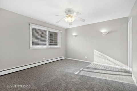 Tiny photo for 27 S Waiola Avenue #103, La Grange, IL 60525 (MLS # 12461051)