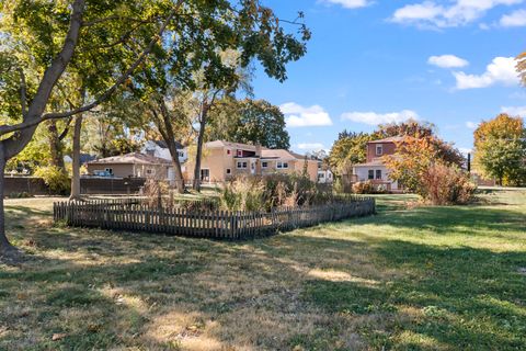 A home in Des Plaines