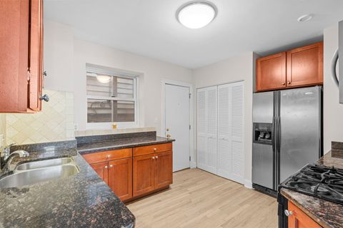 Tiny photo for 1014 W ROSCOE Street #1F, Chicago, IL 60657 (MLS # 12478692)