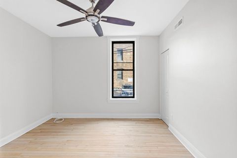 Tiny photo for 1014 W ROSCOE Street #1F, Chicago, IL 60657 (MLS # 12478692)