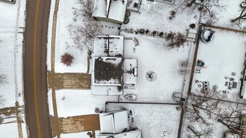 Tiny photo for 540 N Beck Road, Lindenhurst, IL 60046 (MLS # 12539628)