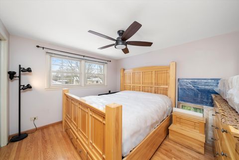 Tiny photo for 540 N Beck Road, Lindenhurst, IL 60046 (MLS # 12539628)