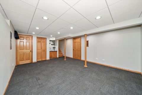 Tiny photo for 540 N Beck Road, Lindenhurst, IL 60046 (MLS # 12539628)