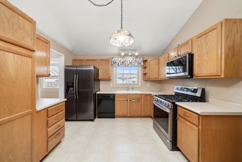 Tiny photo for 540 N Beck Road, Lindenhurst, IL 60046 (MLS # 12539628)