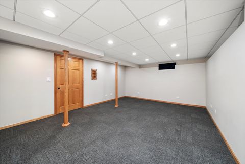 Tiny photo for 540 N Beck Road, Lindenhurst, IL 60046 (MLS # 12539628)