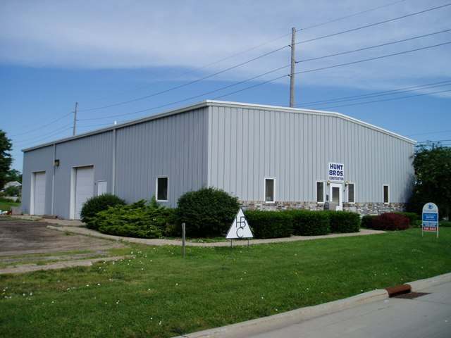 Photo 1 of 6 — 401 E Lafayette, Bloomington, IL 61701