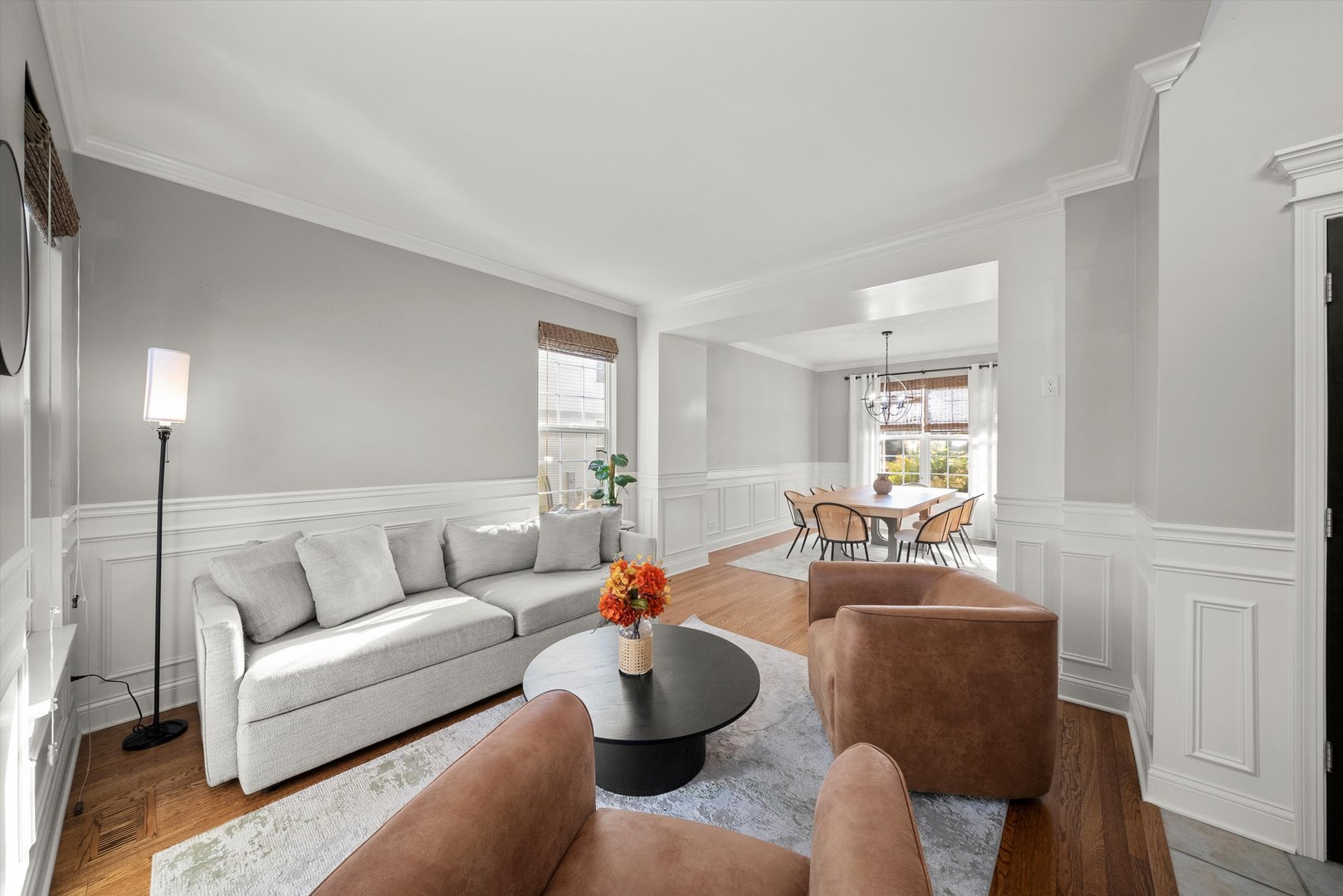 25143 W Glen Oaks Lane