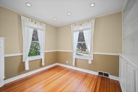 Tiny photo for 25 Mosedale Street, St. Charles, IL 60174 (MLS # 12745308)