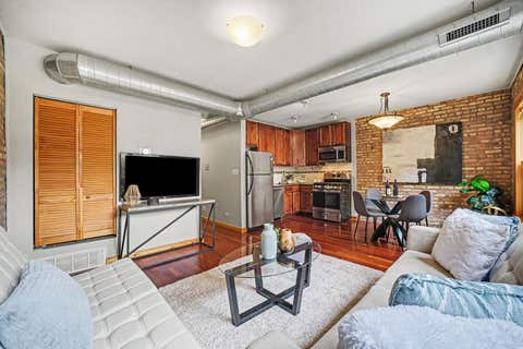 Tiny photo for 1249 W Roscoe Street #1, Chicago, IL 60657 (MLS # 12734829)
