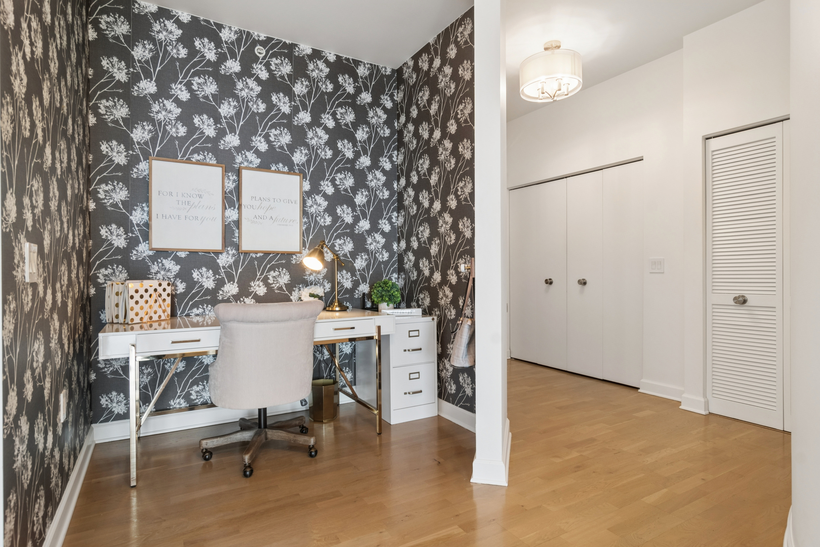 1235 S Prairie Avenue 2709