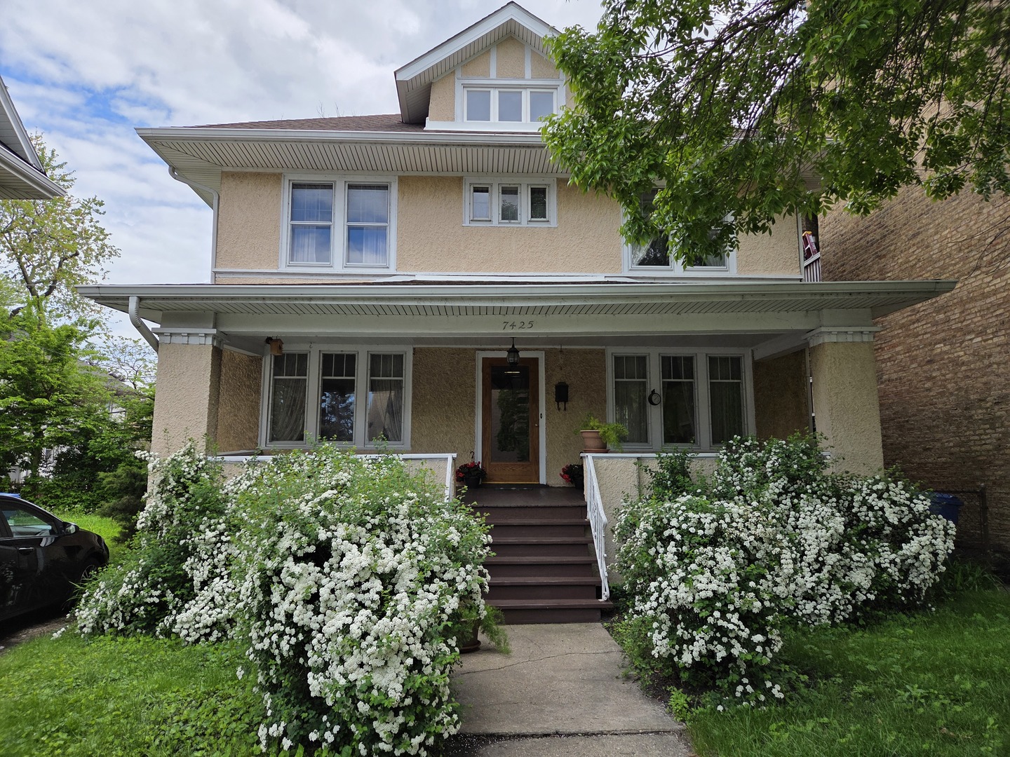 7425 N Rogers Avenue