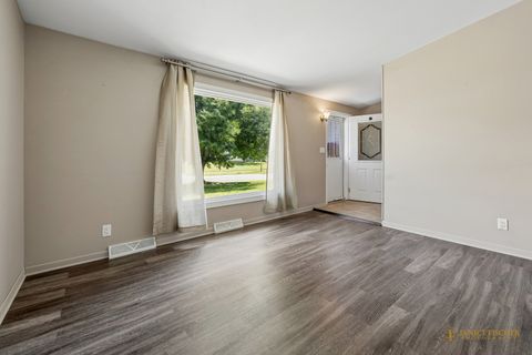 Tiny photo for 264 Joseph Street, Woodstock, IL 60098 (MLS # 12672110)