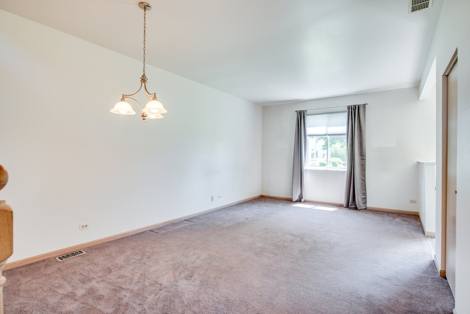 1216 Arapaho Court 1216