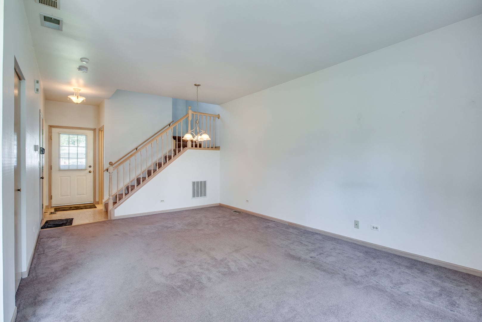 1216 Arapaho Court 1216