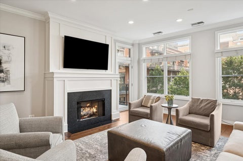 Tiny photo for 560 W Fulton Street #303, Chicago, IL 60661 (MLS # 12430683)