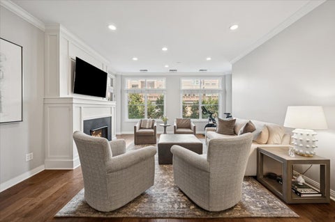 Tiny photo for 560 W Fulton Street #303, Chicago, IL 60661 (MLS # 12430683)
