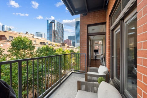 Tiny photo for 560 W Fulton Street #303, Chicago, IL 60661 (MLS # 12430683)