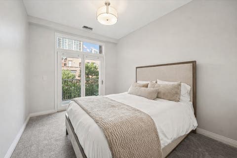 Tiny photo for 560 W Fulton Street #303, Chicago, IL 60661 (MLS # 12430683)