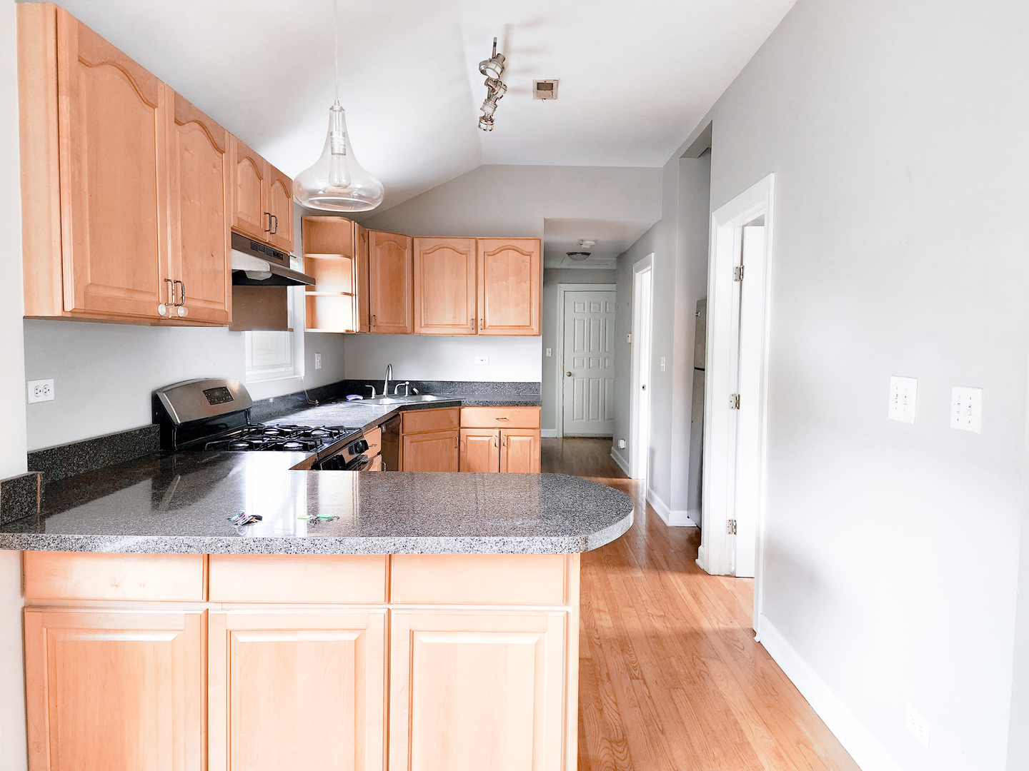 1634 W Huron Street 2R