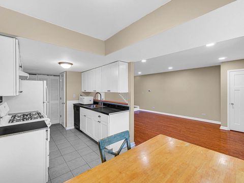 Tiny photo for 416 Manor Court #B, New Lenox, IL 60451 (MLS # 12469495)