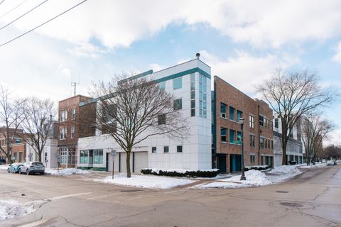 Photo of 1514 Elmwood Avenue #3, Evanston, IL 60201 (MLS # 12557905)