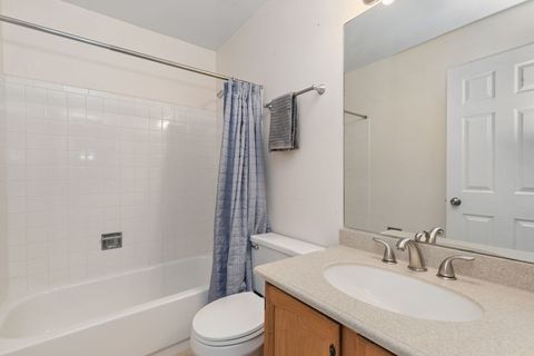 Tiny photo for 323 Green Knoll Lane #323, Streamwood, IL 60107 (MLS # 12546445)