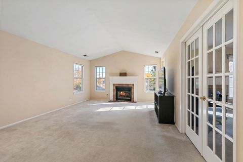 Tiny photo for 323 Green Knoll Lane #323, Streamwood, IL 60107 (MLS # 12546445)