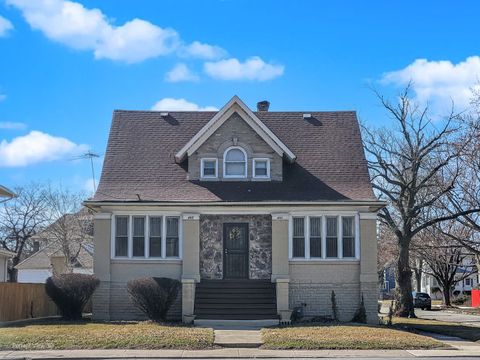 Photo of 400 S 1ST Avenue, Maywood, IL 60153 (MLS # 12609898)
