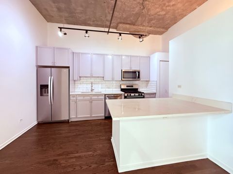 Tiny photo for 900 N KINGSBURY Street #835, Chicago, IL 60610 (MLS # 12449120)