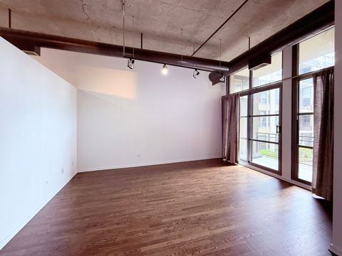 Tiny photo for 900 N KINGSBURY Street #835, Chicago, IL 60610 (MLS # 12449120)