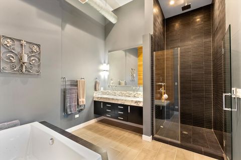 Tiny photo for 2411 W Walton Street #2B, Chicago, IL 60622 (MLS # 12500316)