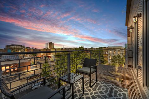 Tiny photo for 2411 W Walton Street #2B, Chicago, IL 60622 (MLS # 12500316)