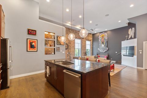 Tiny photo for 2411 W Walton Street #2B, Chicago, IL 60622 (MLS # 12500316)