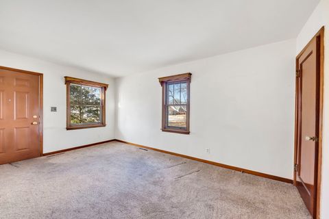Tiny photo for 640 S McKinley Avenue, Kankakee, IL 60901 (MLS # 12514449)
