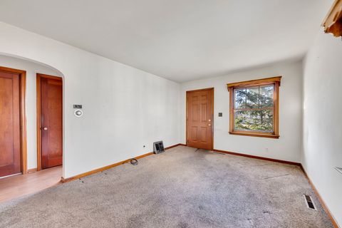 Tiny photo for 640 S McKinley Avenue, Kankakee, IL 60901 (MLS # 12514449)