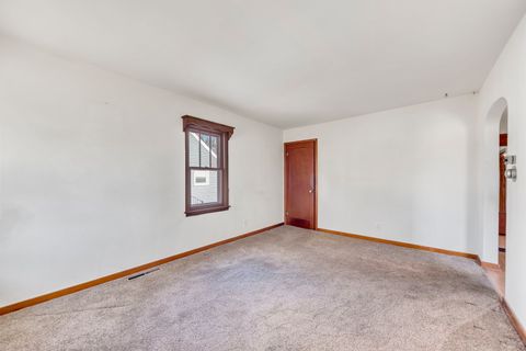 Tiny photo for 640 S McKinley Avenue, Kankakee, IL 60901 (MLS # 12514449)