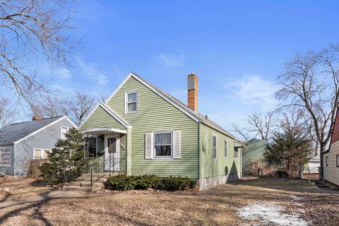 Tiny photo for 640 S McKinley Avenue, Kankakee, IL 60901 (MLS # 12514449)