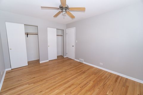 Tiny photo for 756 W Millers Road, Des Plaines, IL 60016 (MLS # 12554931)