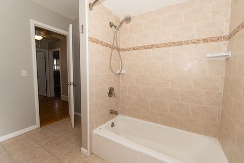 Tiny photo for 756 W Millers Road, Des Plaines, IL 60016 (MLS # 12554931)