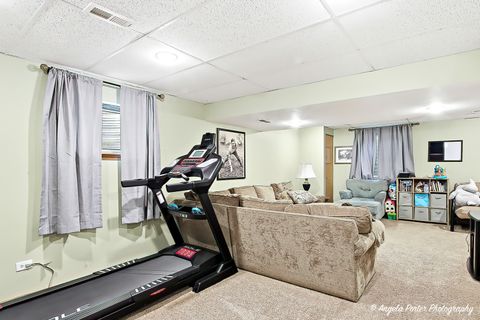 Tiny photo for 464 Ashford Lane, Grayslake, IL 60030 (MLS # 12538175)