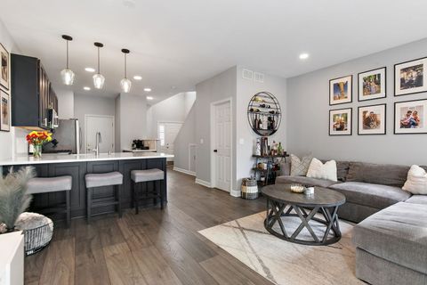 Tiny photo for 284 Nicole Drive #C, South Elgin, IL 60177 (MLS # 12487490)