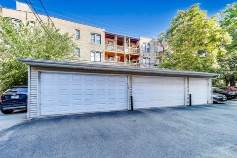 Tiny photo for 632 W Buckingham Place #2E, Chicago, IL 60657 (MLS # 12481493)