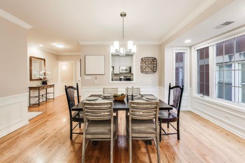Tiny photo for 632 W Buckingham Place #2E, Chicago, IL 60657 (MLS # 12481493)