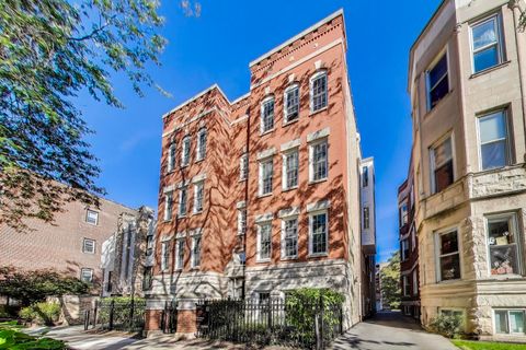 Tiny photo for 632 W Buckingham Place #2E, Chicago, IL 60657 (MLS # 12481493)