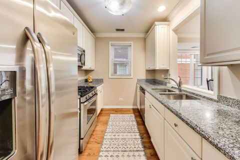 Tiny photo for 632 W Buckingham Place #2E, Chicago, IL 60657 (MLS # 12481493)