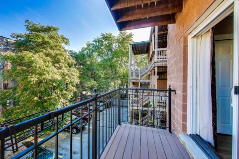 Tiny photo for 632 W Buckingham Place #2E, Chicago, IL 60657 (MLS # 12481493)