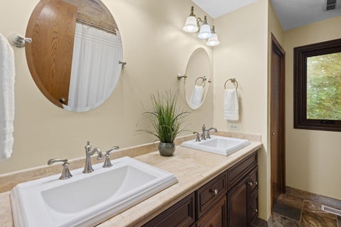 Tiny photo for 16 Old Barn Road, Hawthorn Woods, IL 60047 (MLS # 12678980)