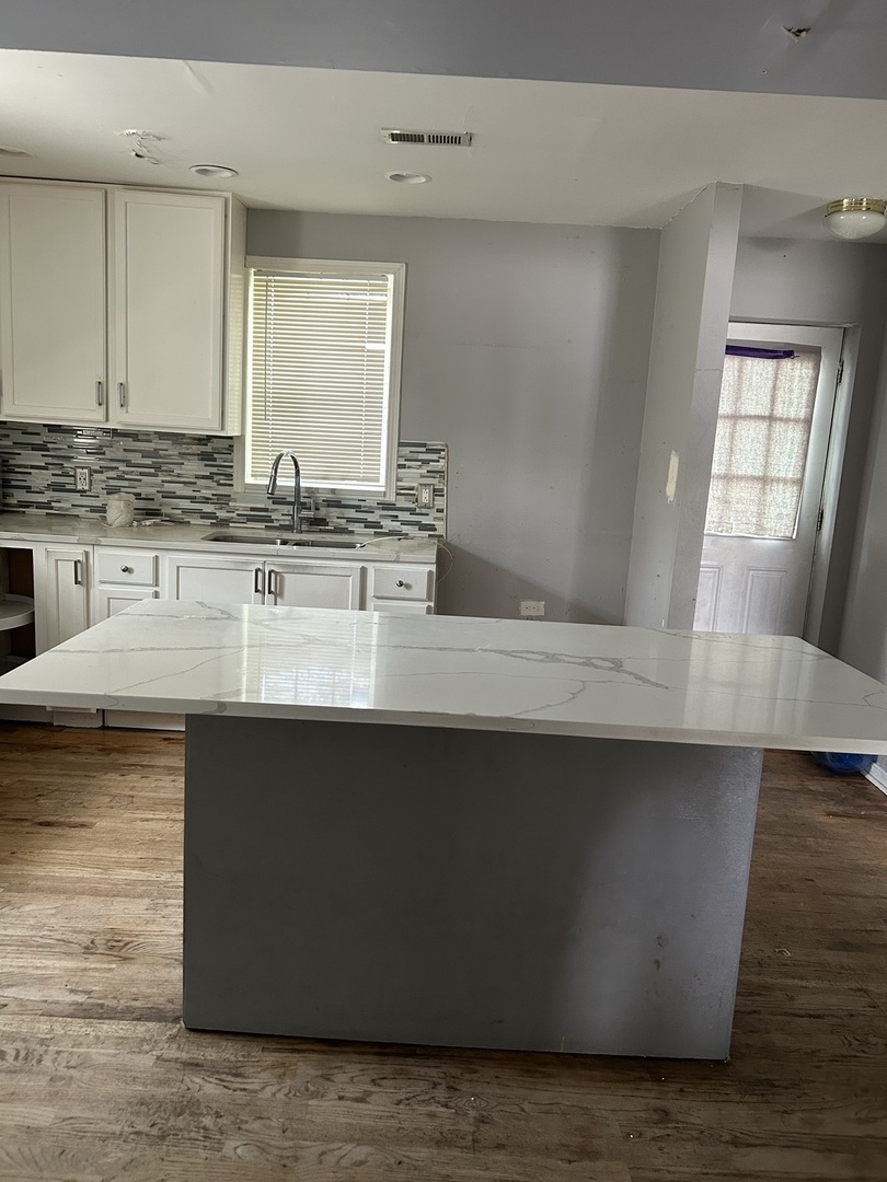 10724 S Pulaski Road