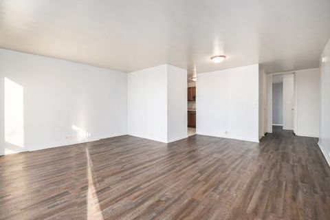 Tiny photo for 2605 S Indiana Avenue #301, Chicago, IL 60616 (MLS # 12617529)